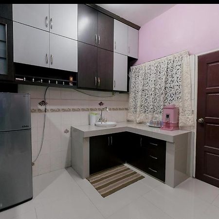Umaira Homestay Chemor Exterior photo