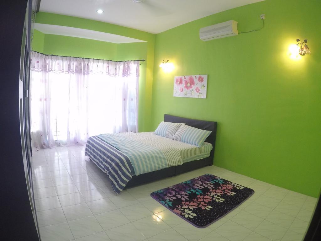 Umaira Homestay Chemor Exterior photo